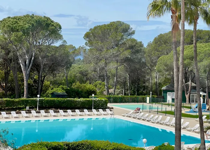 Appartement 4 Personnes Dans Residence Golf De Valescure 2
