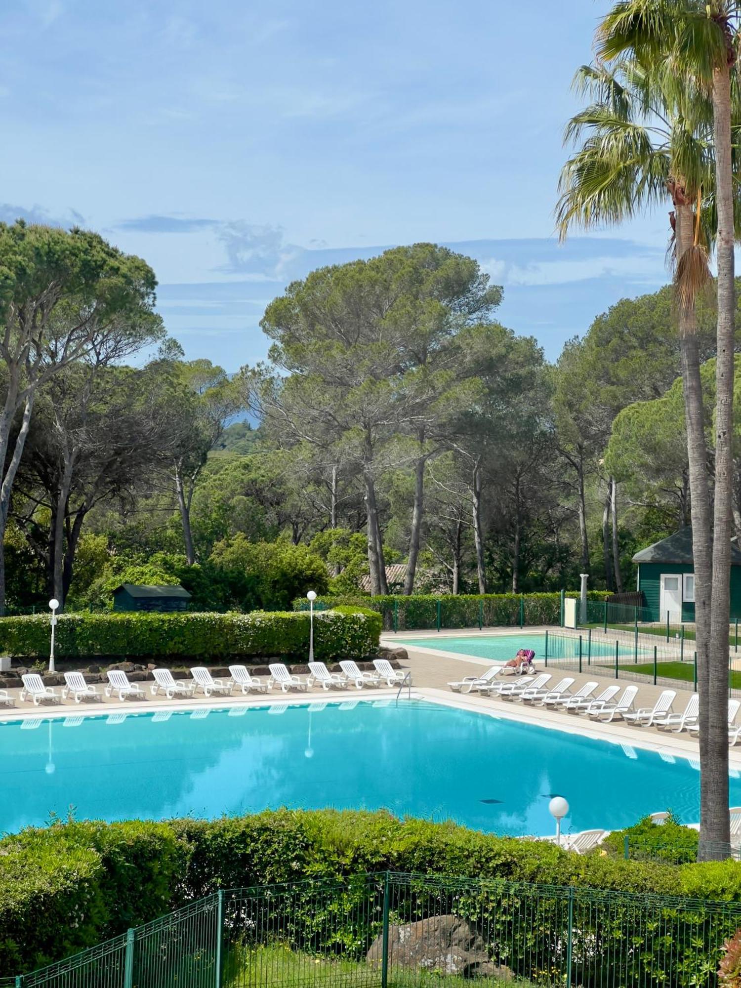 4 Personnes Dans Golf De Valescure 2 Apartment *
