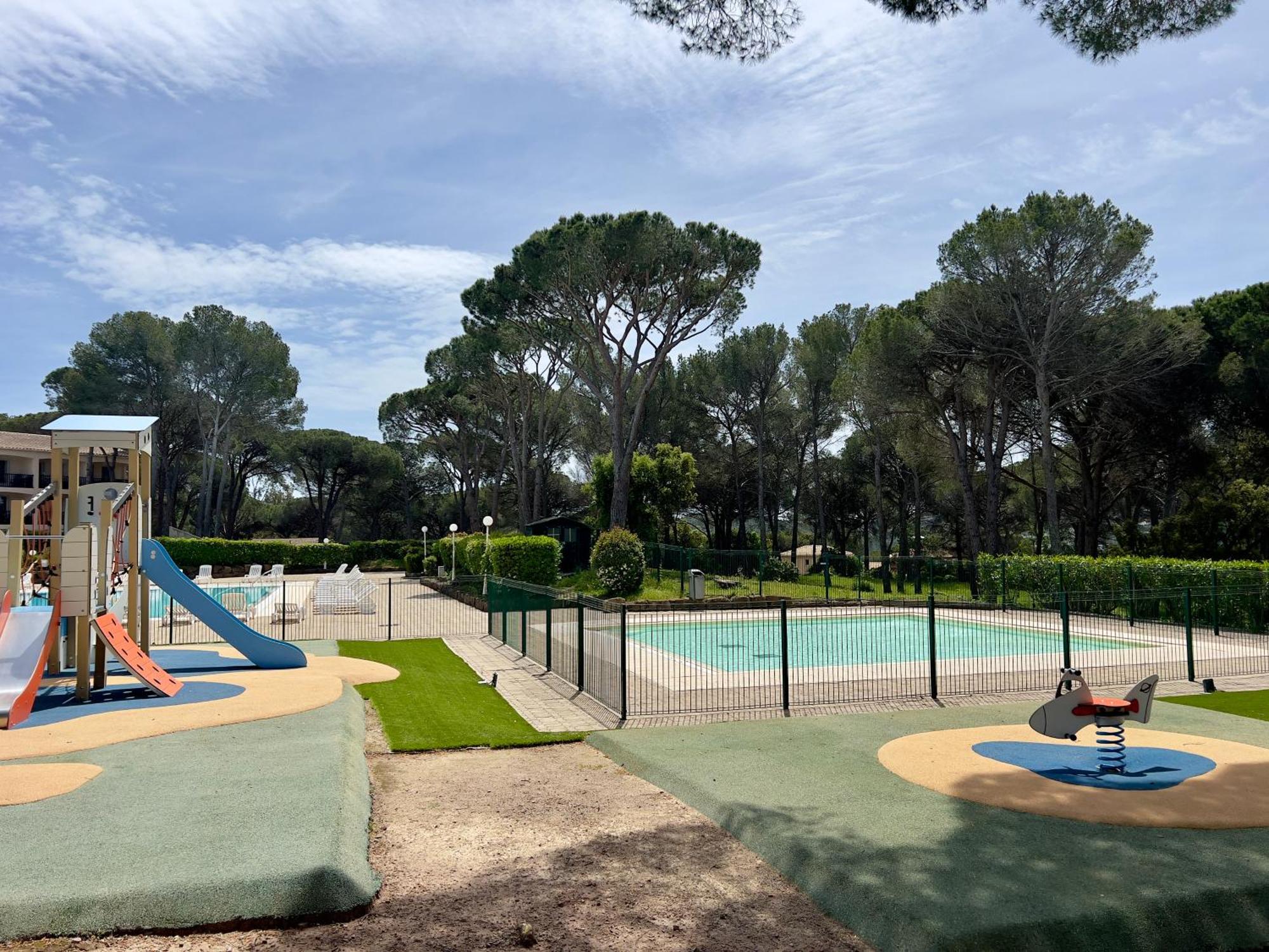 4 Personnes Dans Golf De Valescure 2 Apartment Saint-Raphael (Var)
