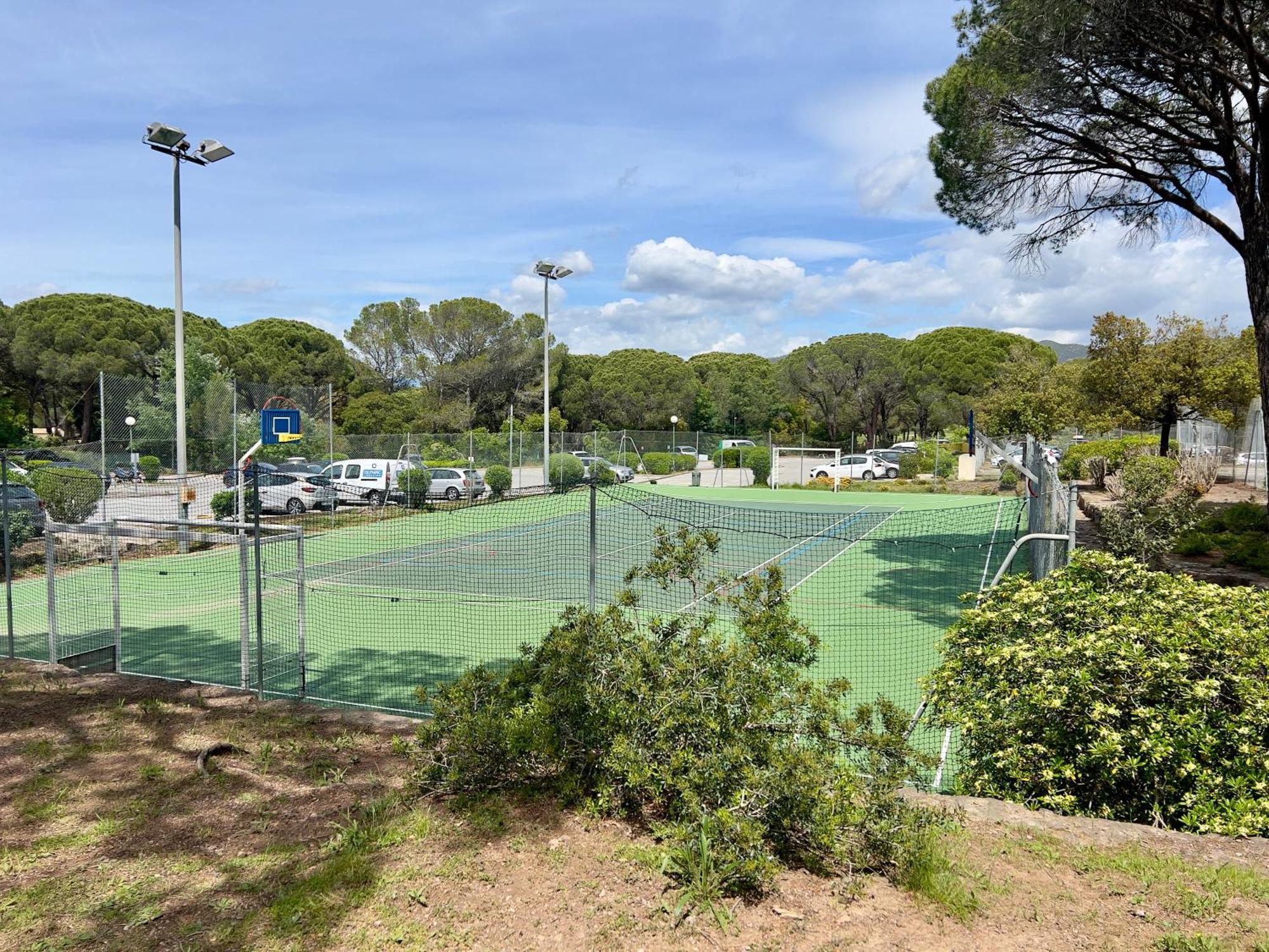 Apartment 4 Personnes Dans Golf De Valescure 2 Saint-Raphael (Var)